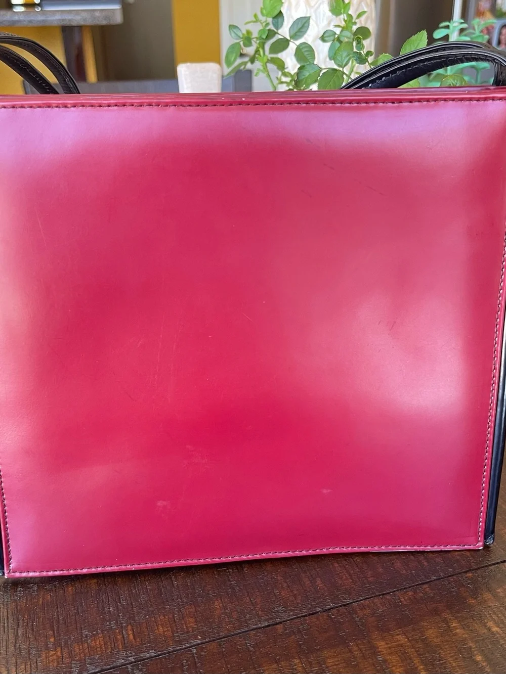 Puro Cuero Red Leather Bag with Black Strap